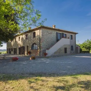 https://tenuta-la-casetta.it-tuscanyhotel.com